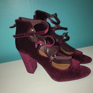 14th & Union Burgundy Swede Heels